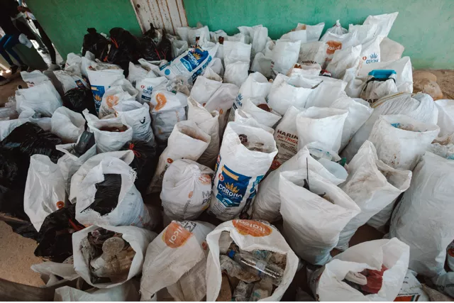 beach clean up mayapo